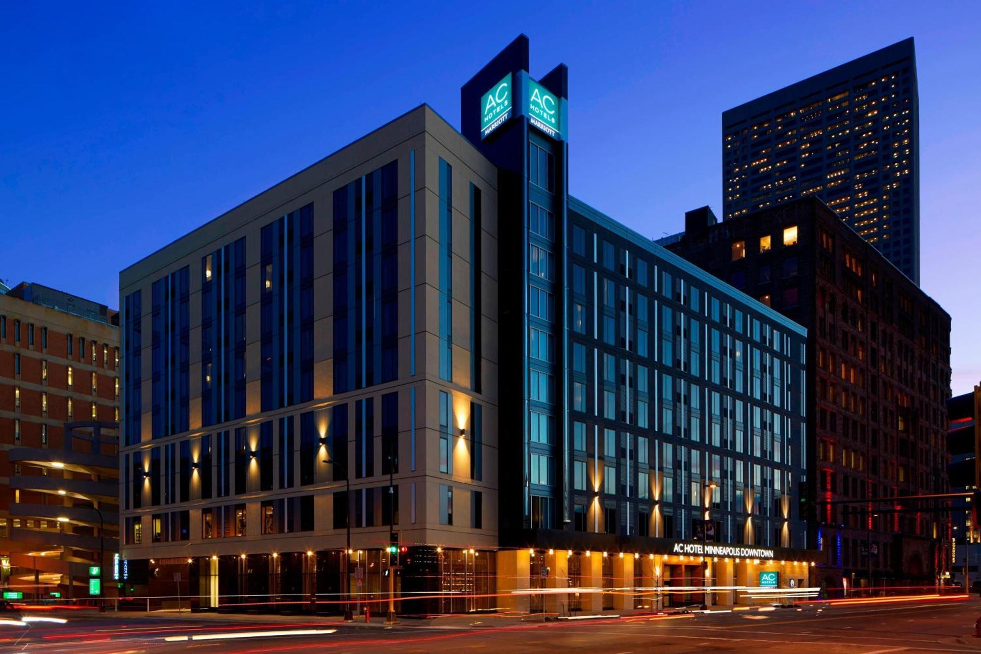Ac Hotel By Marriott Minneapolis Downtown