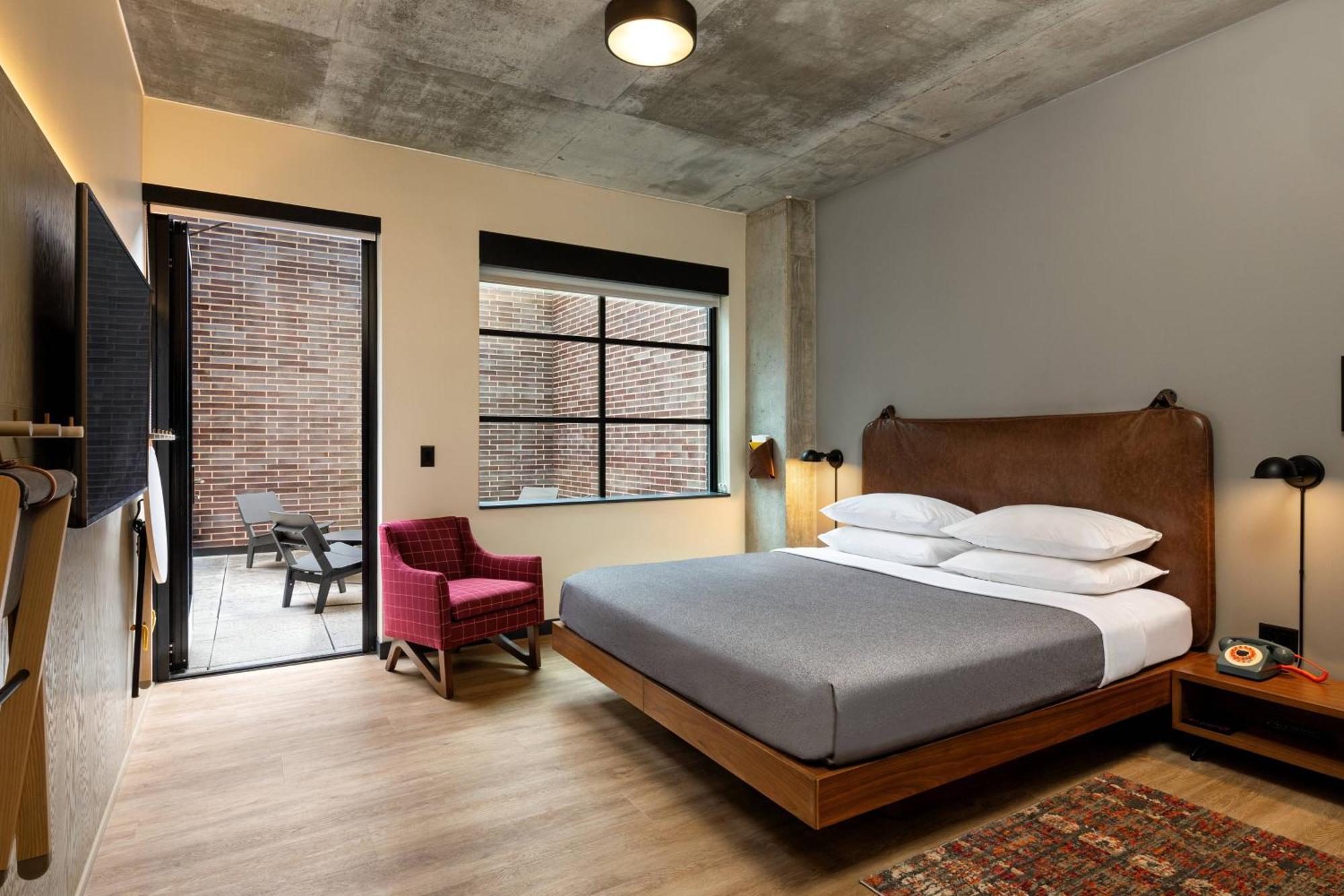 Hotel Moxy Downtown Minneapolis
