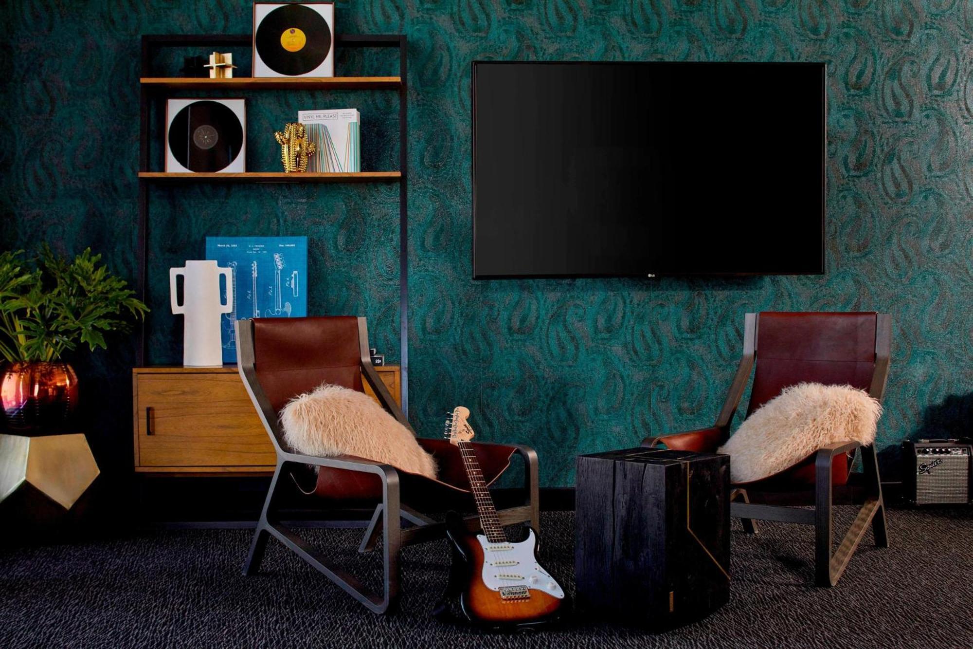 Hotel Moxy Uptown 2*