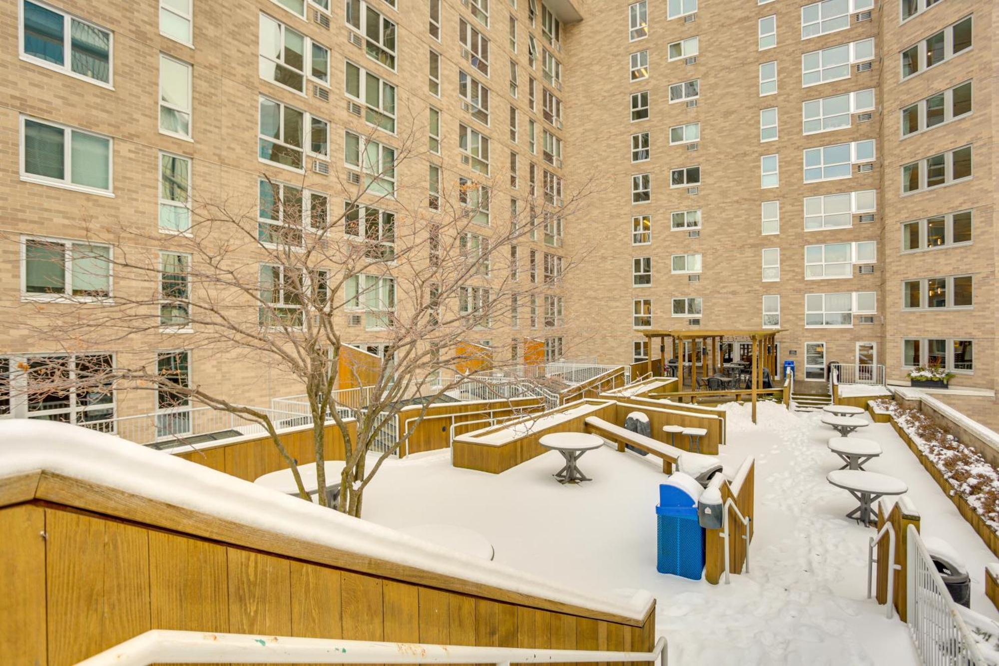 Updated In Dtwn With Pool Access! Apartment Minneapolis
