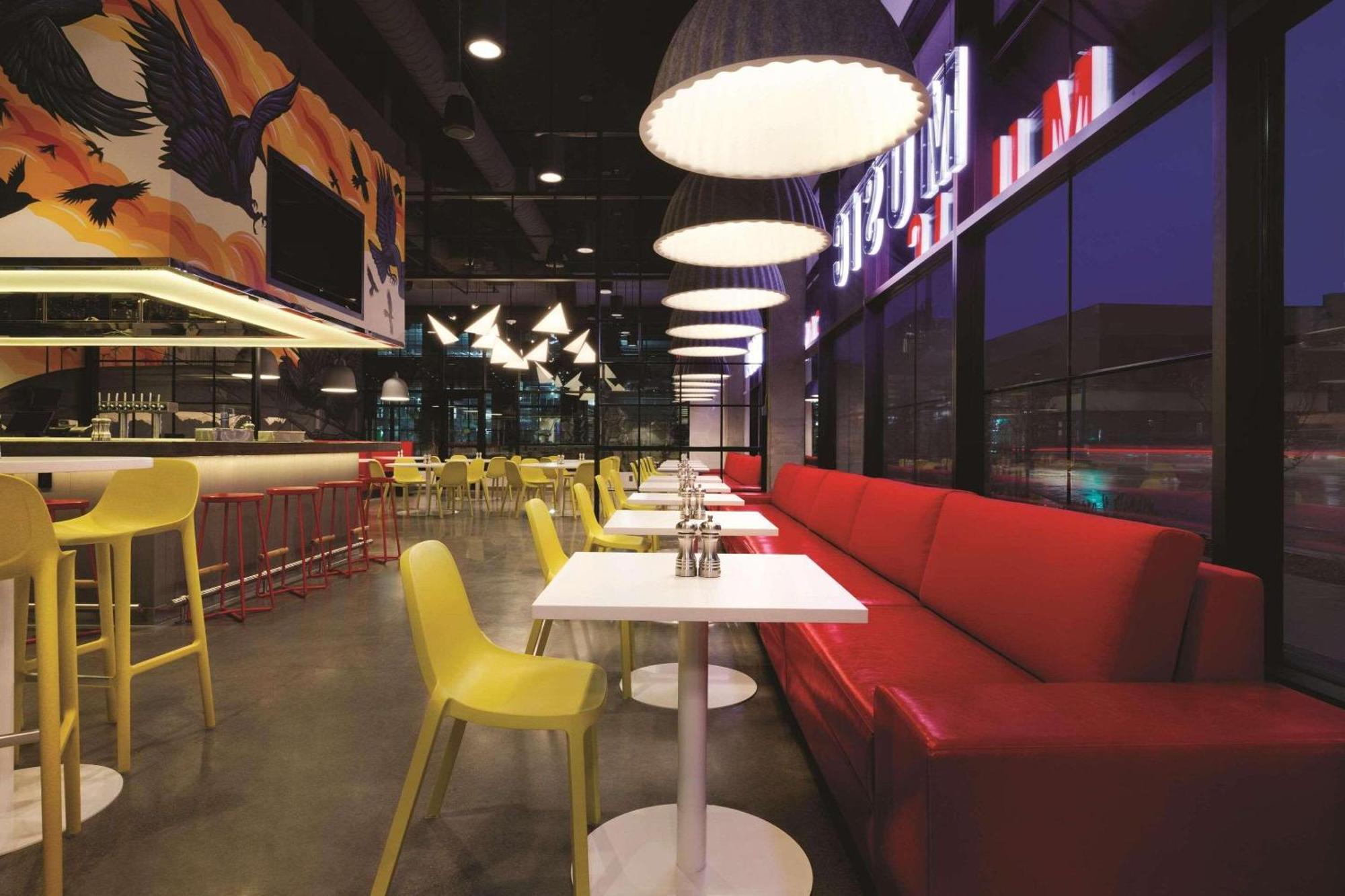 Hotel Radisson Red Downtown Minneapolis