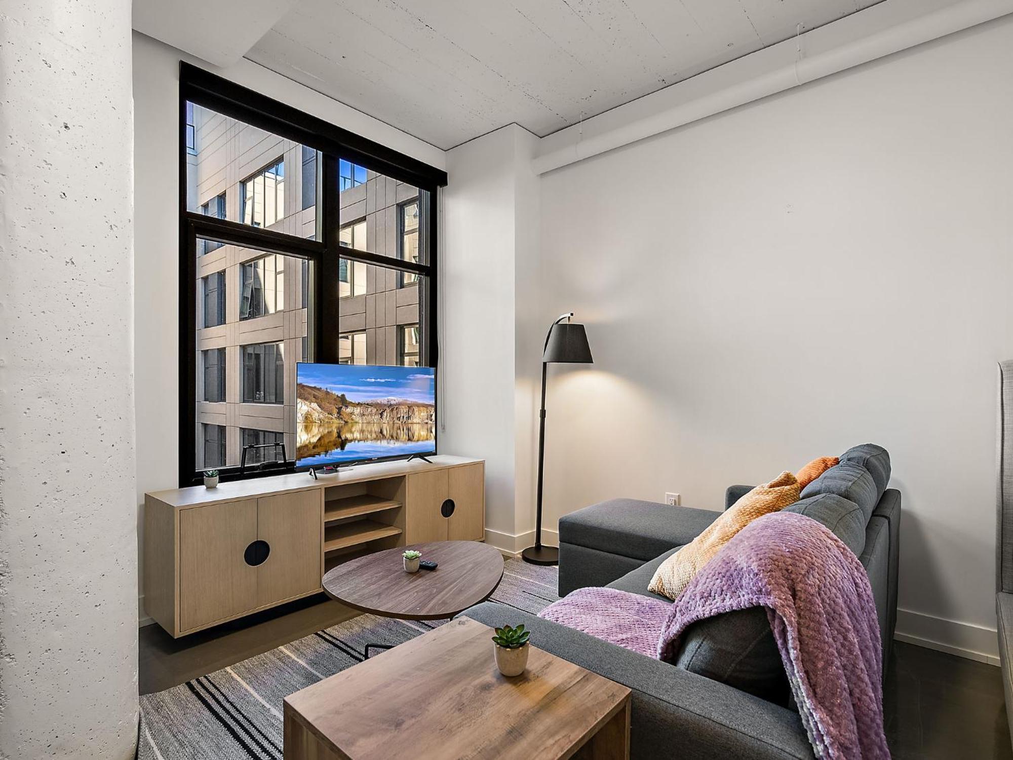 Cozysuites Nlg With Pool Bowling Alley Sauna #20 Minneapolis
