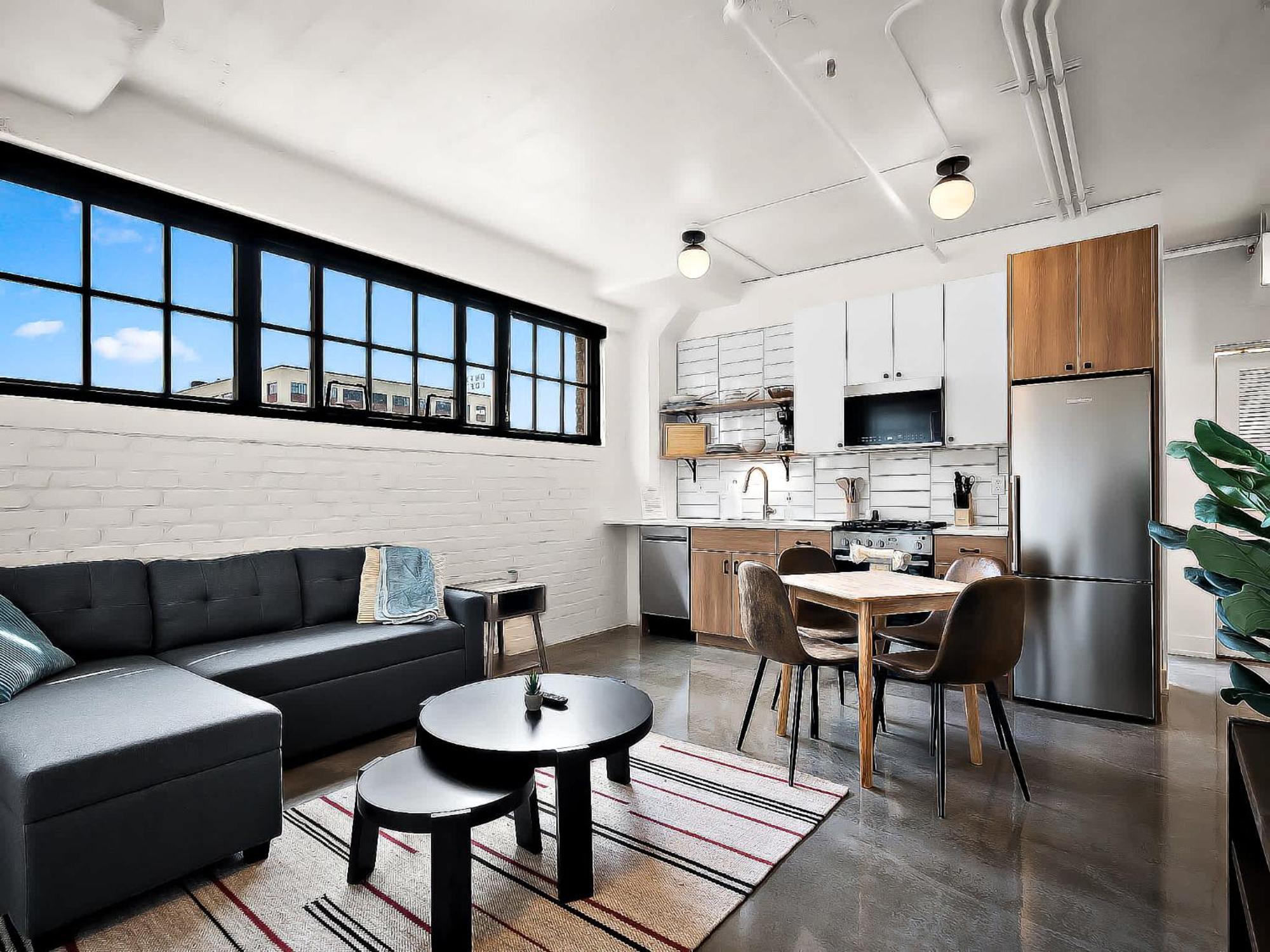 Cozysuites Nlg With Pool Bowling Alley Sauna #11 Minneapolis