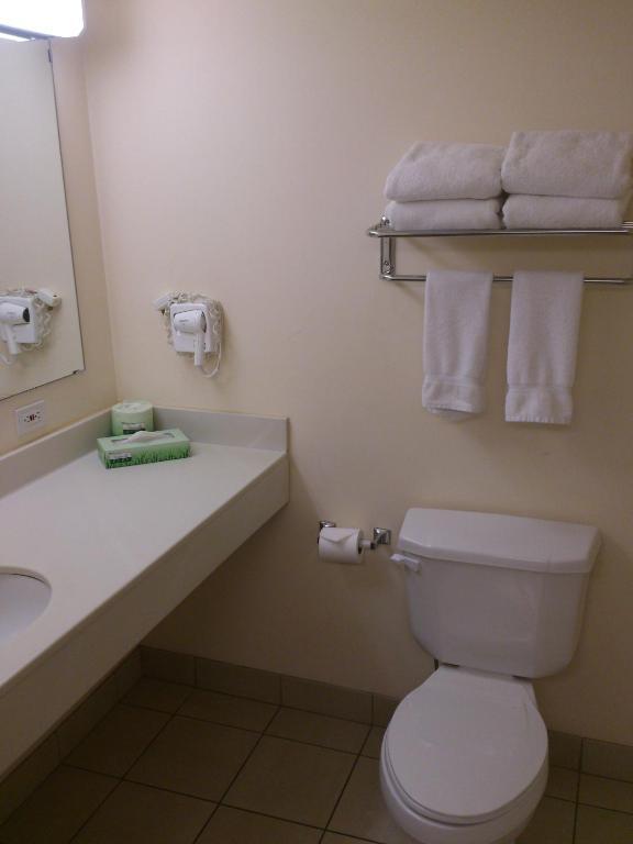 University Inn Hotel
