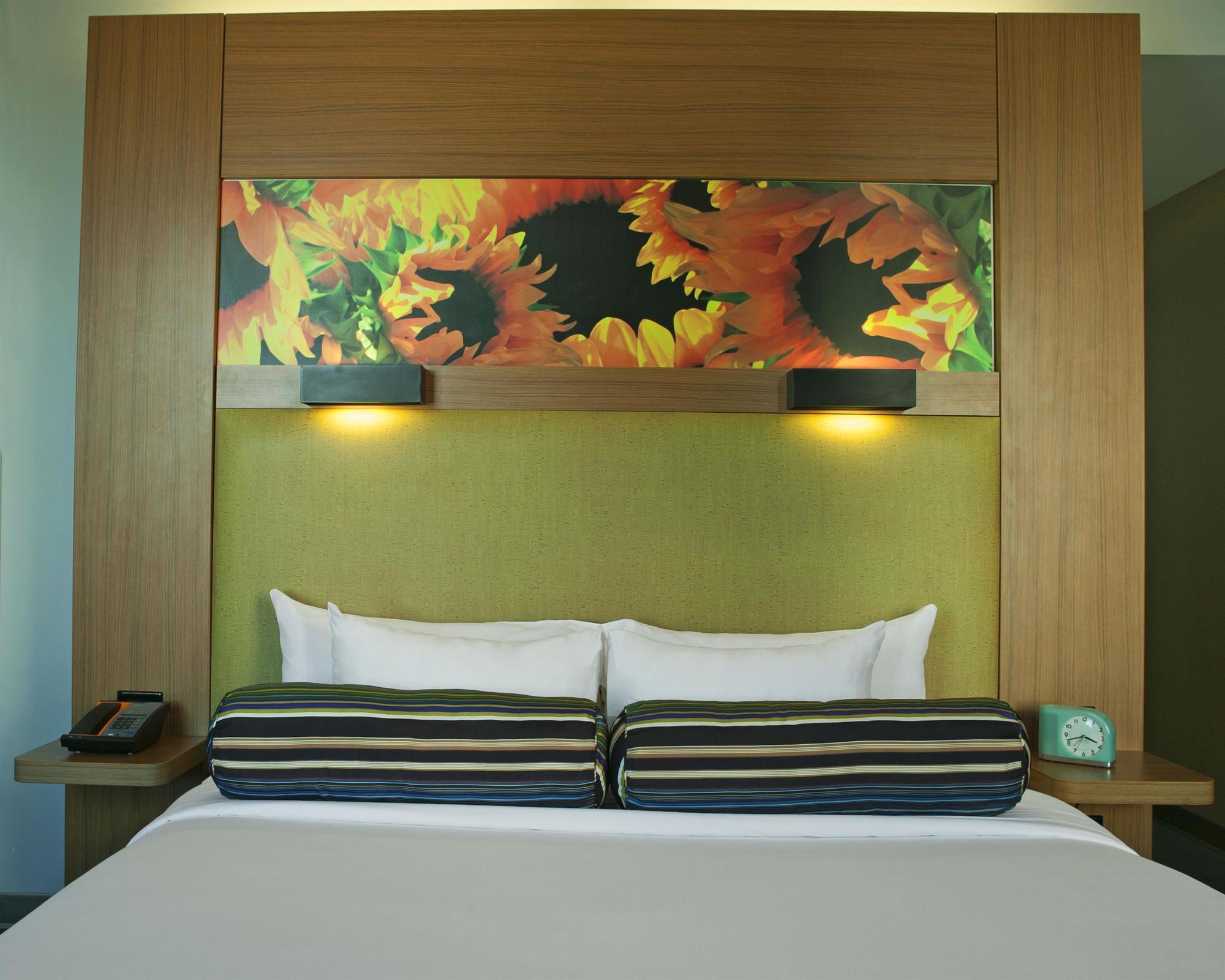 Hotel Aloft 3*