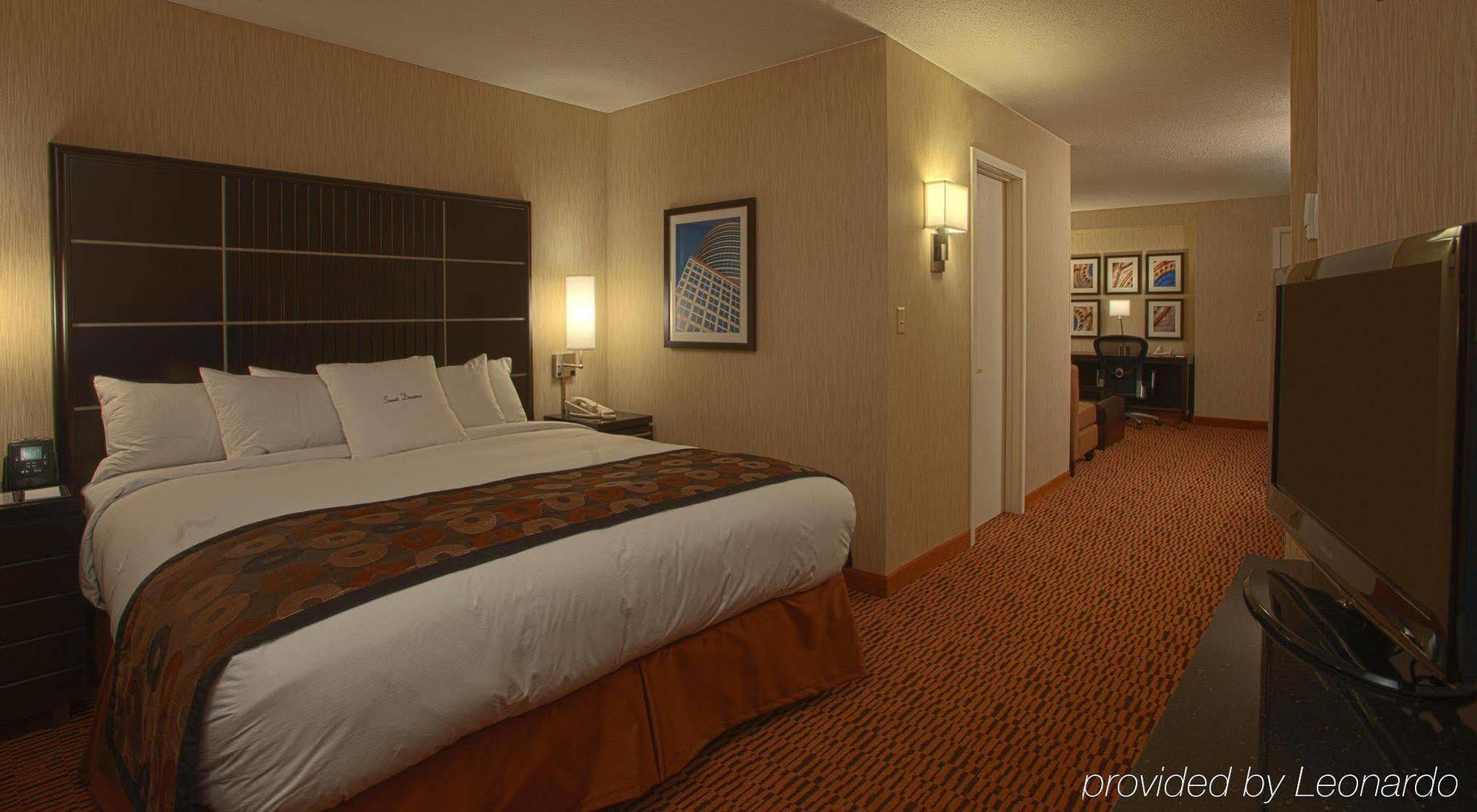 Doubletree By Hilton Downtown 4*