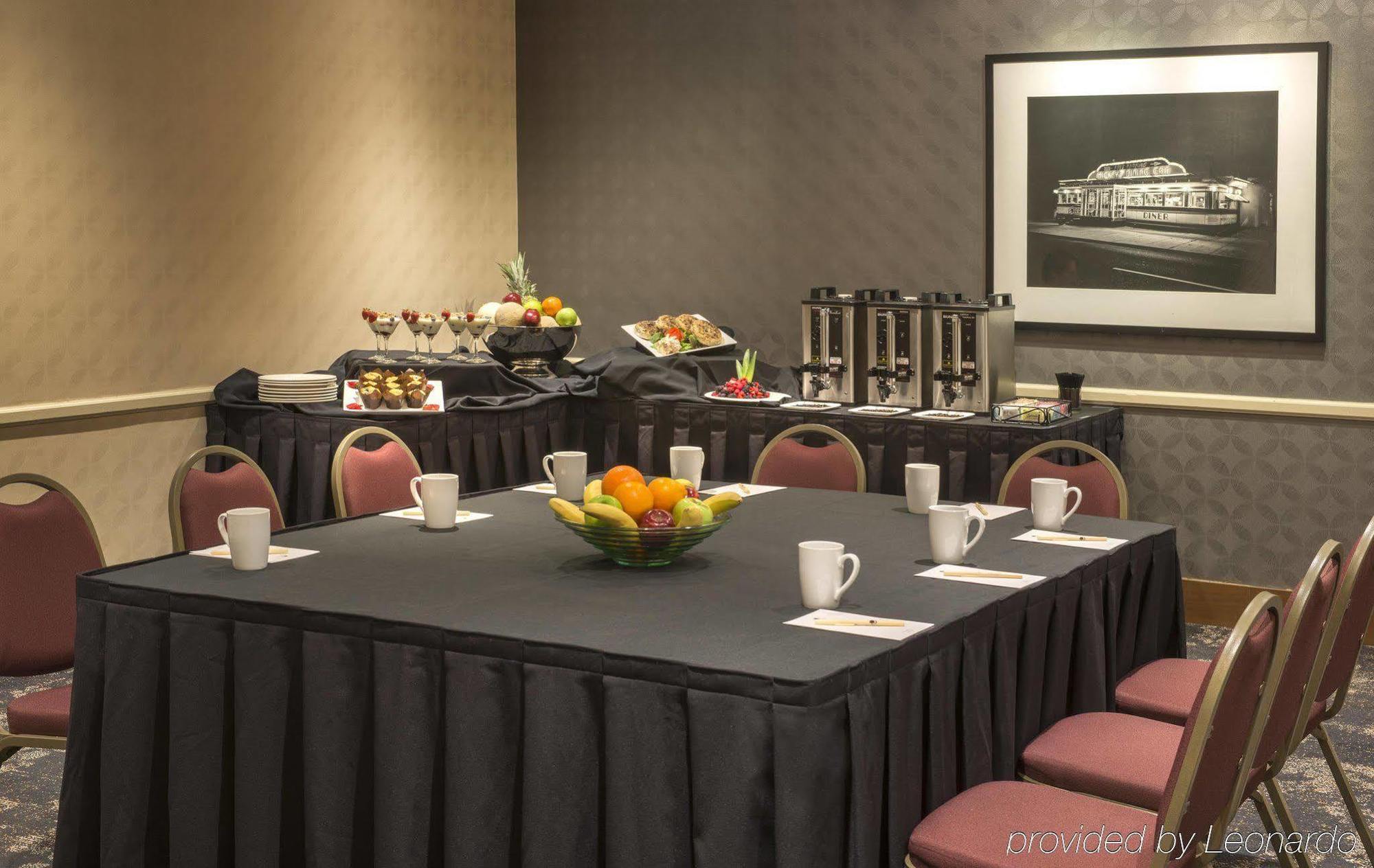 Hotel Doubletree By Hilton Downtown 4*