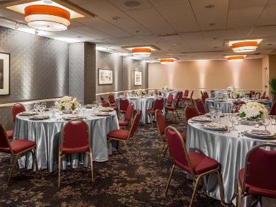 Doubletree By Hilton Downtown Hotel 4*