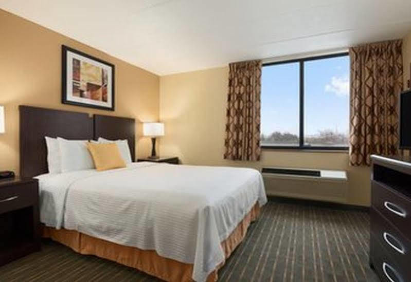 Days By Wyndham Ave Se Minneapolis