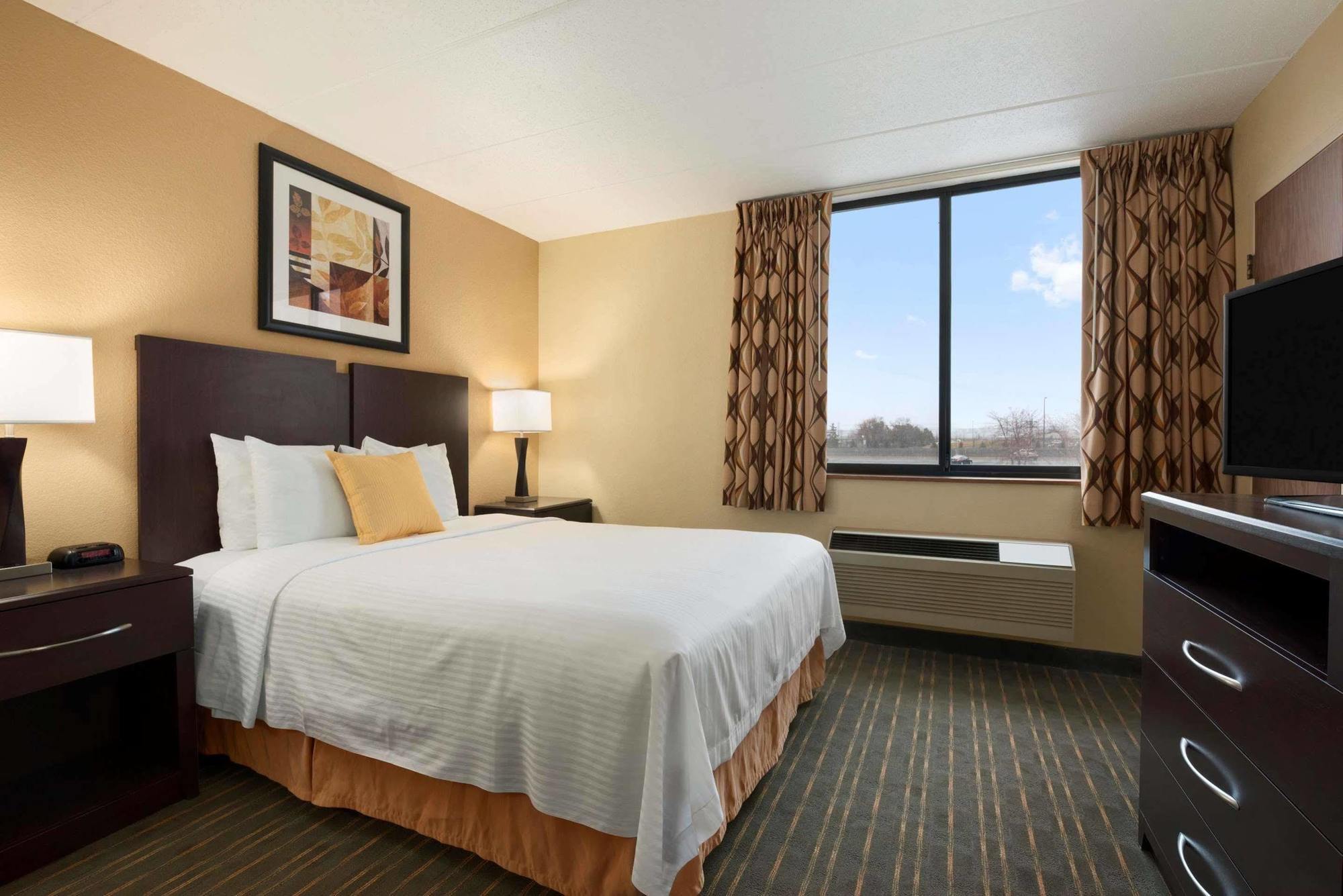 Hotel Days By Wyndham Ave Se 2*