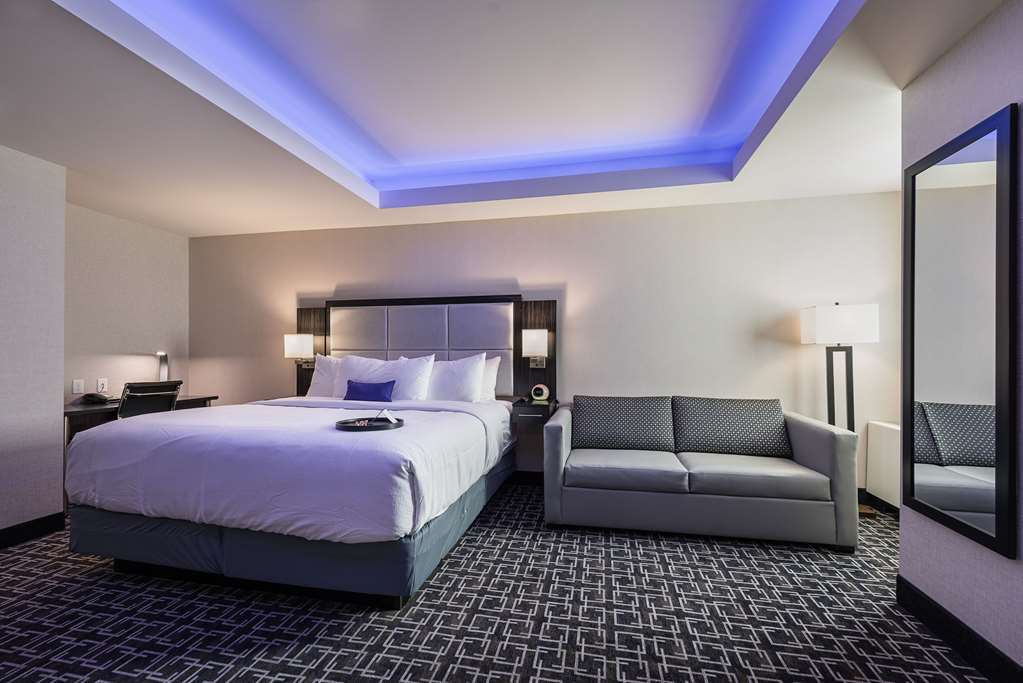 Luminn Minneapolis, Ascend Collection 4*