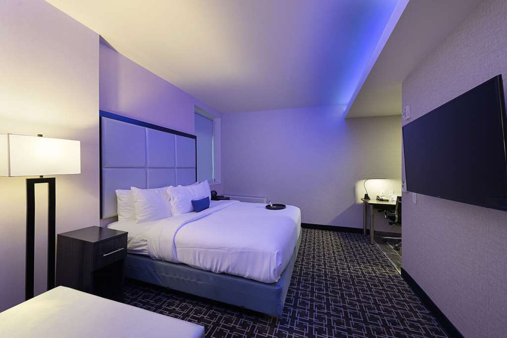 Luminn Minneapolis, Ascend Collection