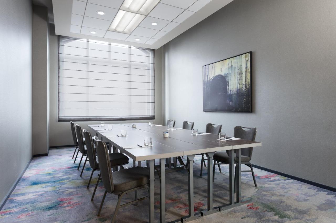 The Lofton Minneapolis, Tapestry Collection By Hilton Minneapolis