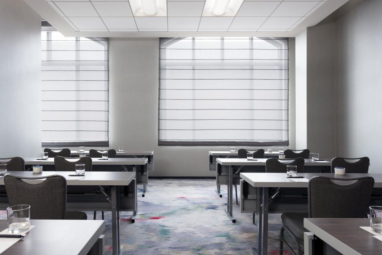 The Lofton Minneapolis, Tapestry Collection By Hilton Hotel Minneapolis