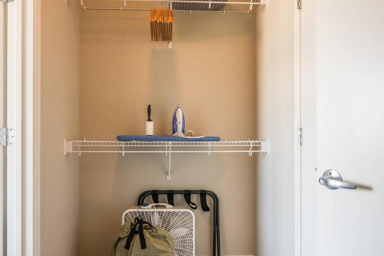 Frontdesk 20 6th St Apts Ne Riverfront District Apartment *
