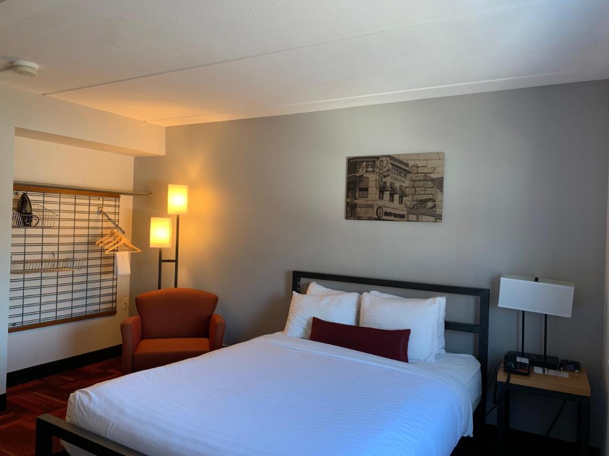 University Inn Hotel Minneapolis
